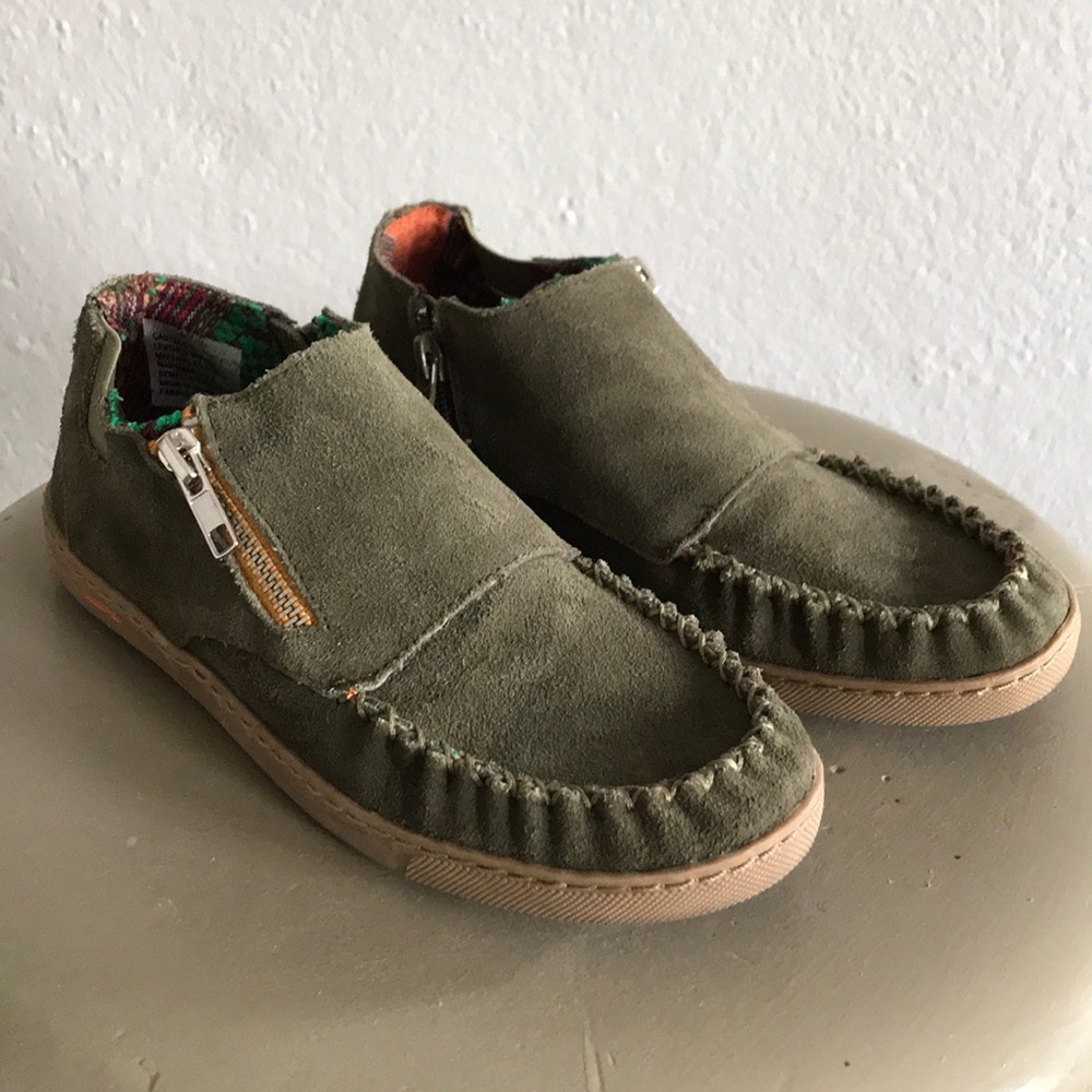 Rizzleez Olive Green Moccasin Walking Shoes